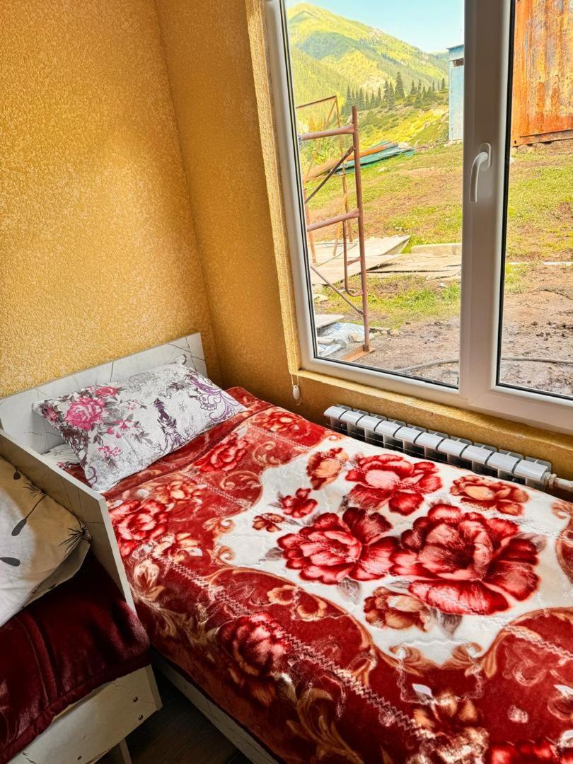 Ala-Kul Guesthouse In Altyn-Arashan Karakol Buitenkant foto