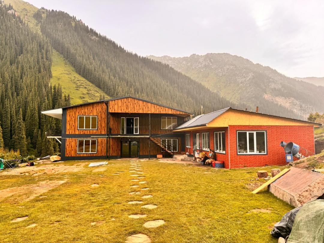 Ala-Kul Guesthouse In Altyn-Arashan Karakol Buitenkant foto